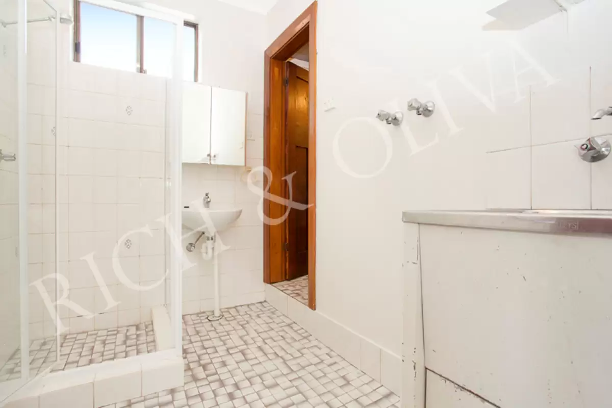 6 Sydney Street, Concord Leased by Rich & Oliva - image 5