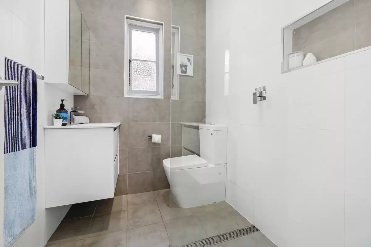 12 Hampton Street, Croydon Park Sold by Rich & Oliva - image 6