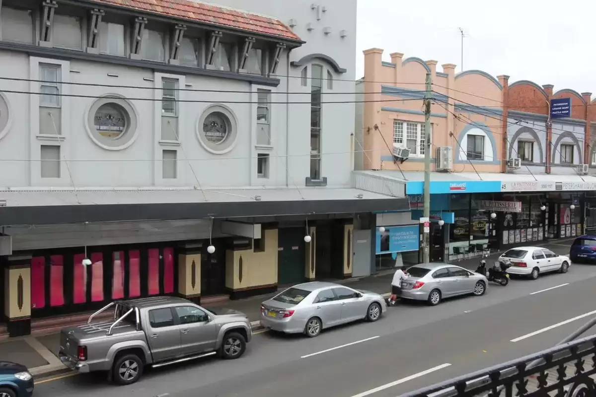 1/110 New Canterbury Road, Petersham Leased by Rich & Oliva - image 8