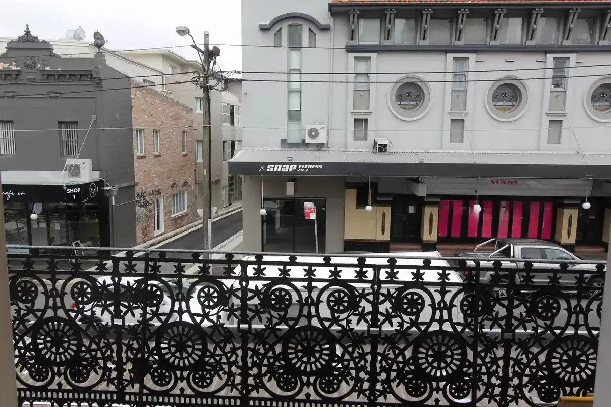 1/110 New Canterbury Road, Petersham Leased by Rich & Oliva - image 6