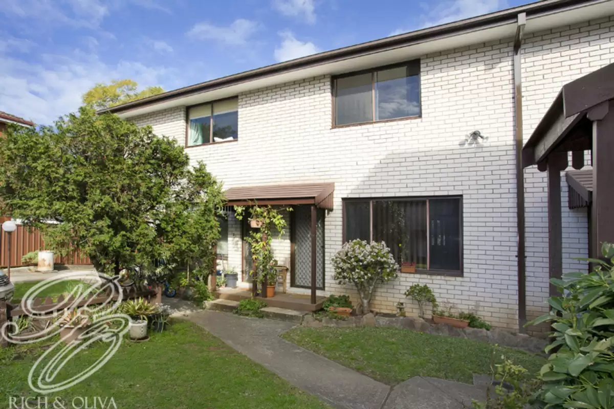 11/12 Wentworth Street, Croydon Park Sold by Rich & Oliva - image 1