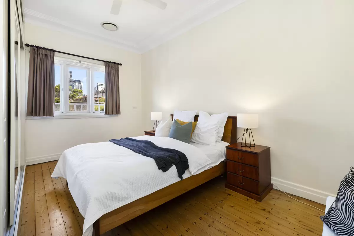 126 Lucas Road, Burwood Leased by Rich & Oliva - image 2