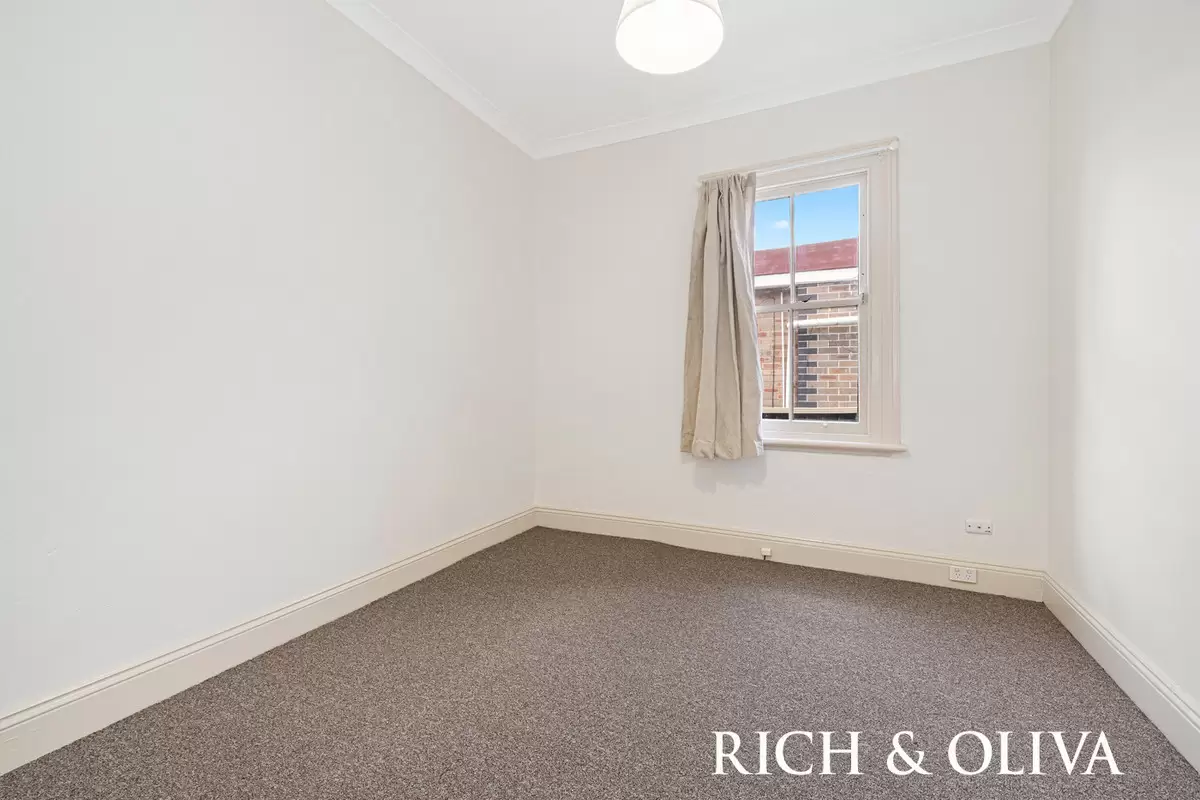 8 Tahlee St (rear), Burwood Leased by Rich & Oliva - image 3