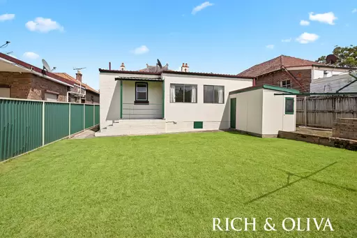 8 Tahlee St (rear), Burwood Leased by Rich & Oliva
