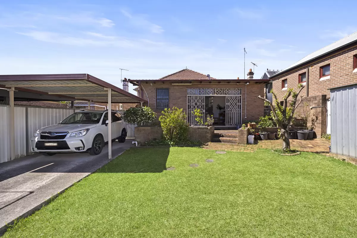 28 Minna Street, Burwood Sold by Rich & Oliva - image 2