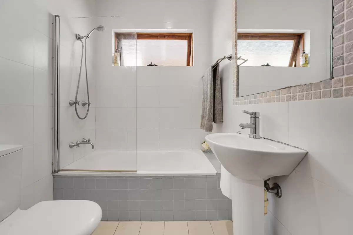 10 Trevenar Street, Ashbury Sold by Rich & Oliva - image 6