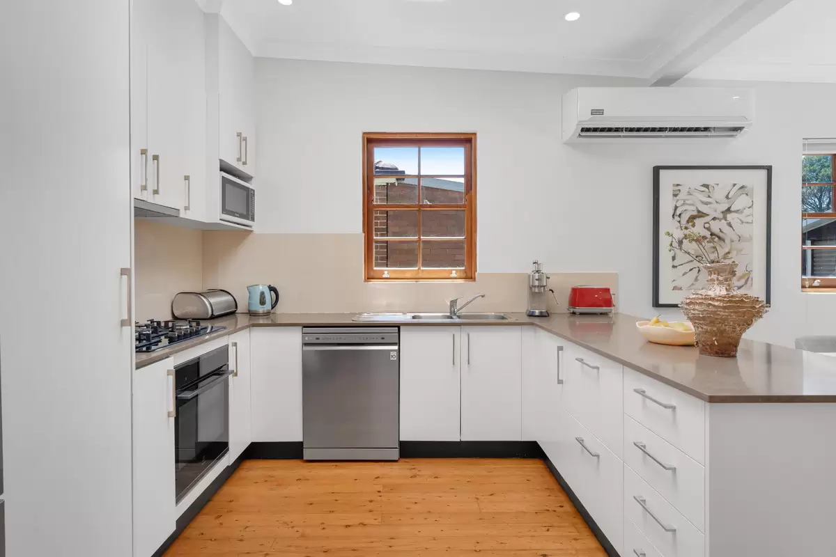 10 Trevenar Street, Ashbury Sold by Rich & Oliva - image 9
