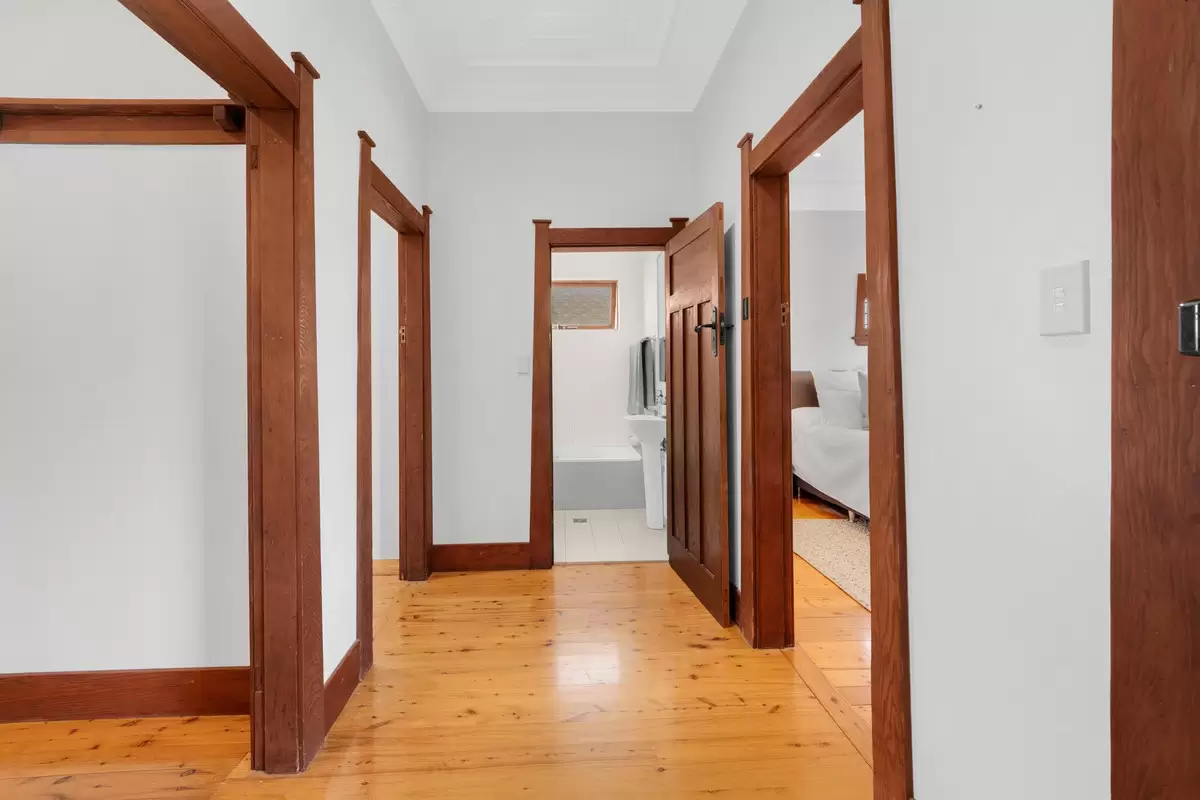 10 Trevenar Street, Ashbury Sold by Rich & Oliva - image 4