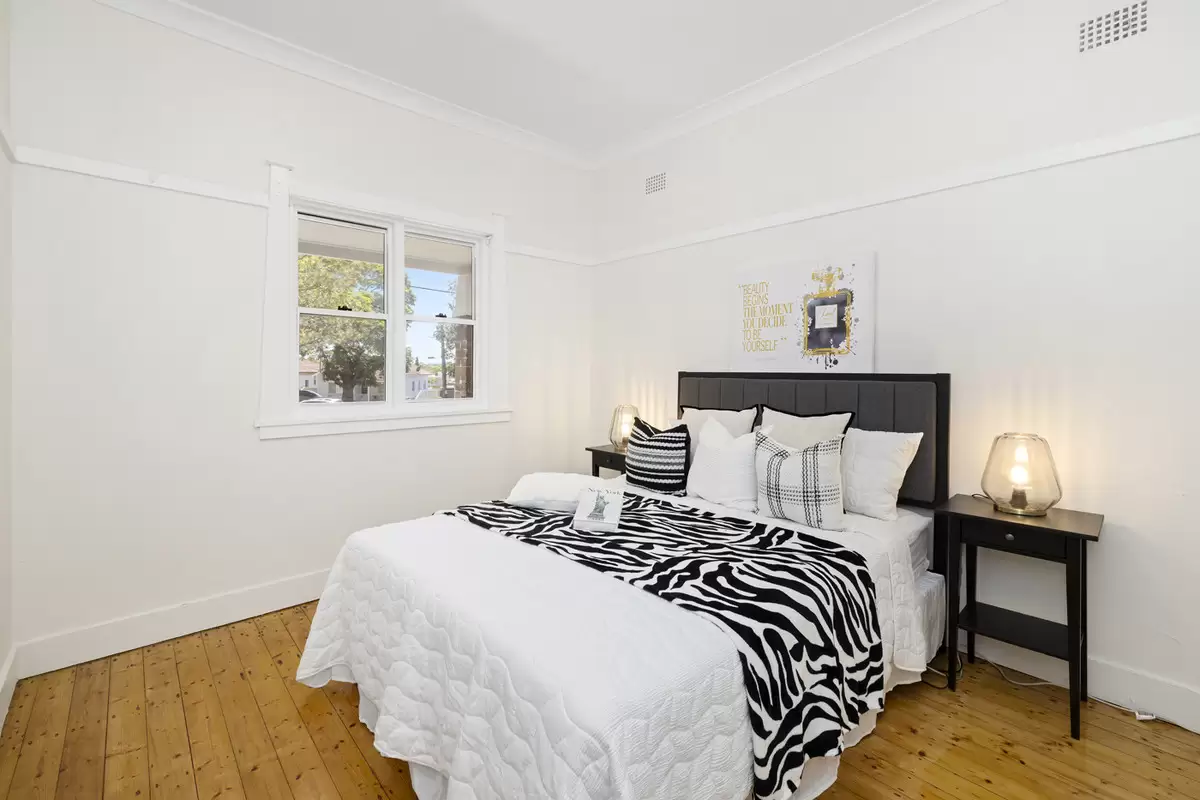 8 Burnham Street, Belfield Sold by Rich & Oliva - image 5