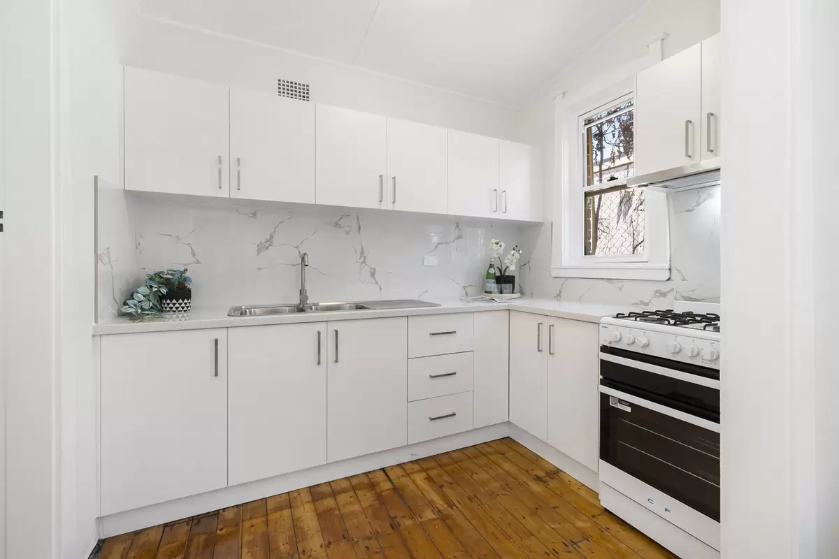 8 Burnham Street, Belfield Sold by Rich & Oliva - image 10