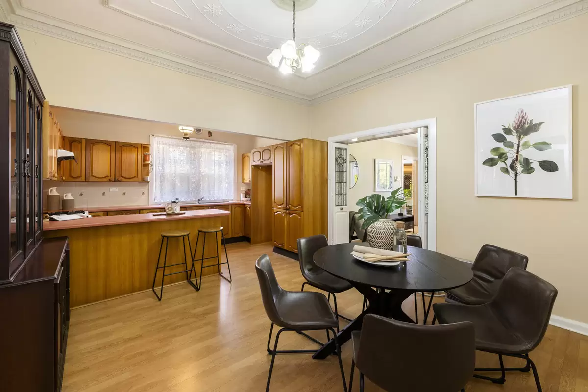 6 Badminton Road, Croydon Sold by Rich & Oliva - image 12