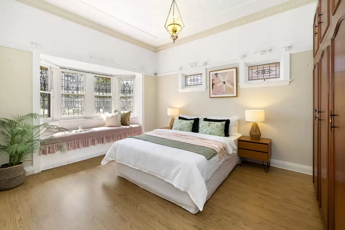 6 Badminton Road, Croydon Sold by Rich & Oliva - image 6