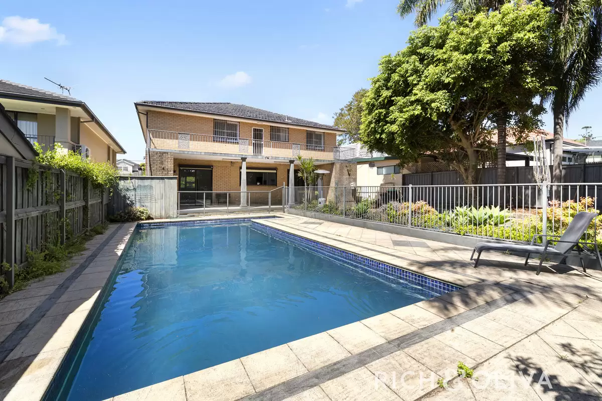 63 Nicholson  Street, Strathfield Leased by Rich & Oliva - image 2