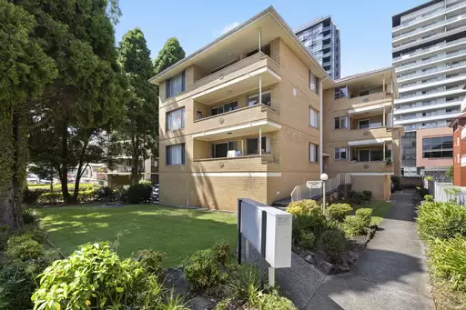 19/10-12 Park Avenue, Burwood Sold by Rich & Oliva