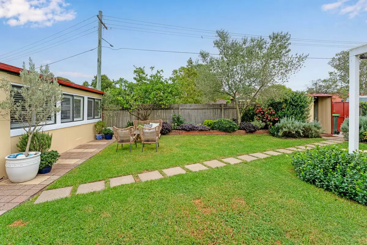 61 Trevenar Street, Ashbury Sold by Rich & Oliva - image 15