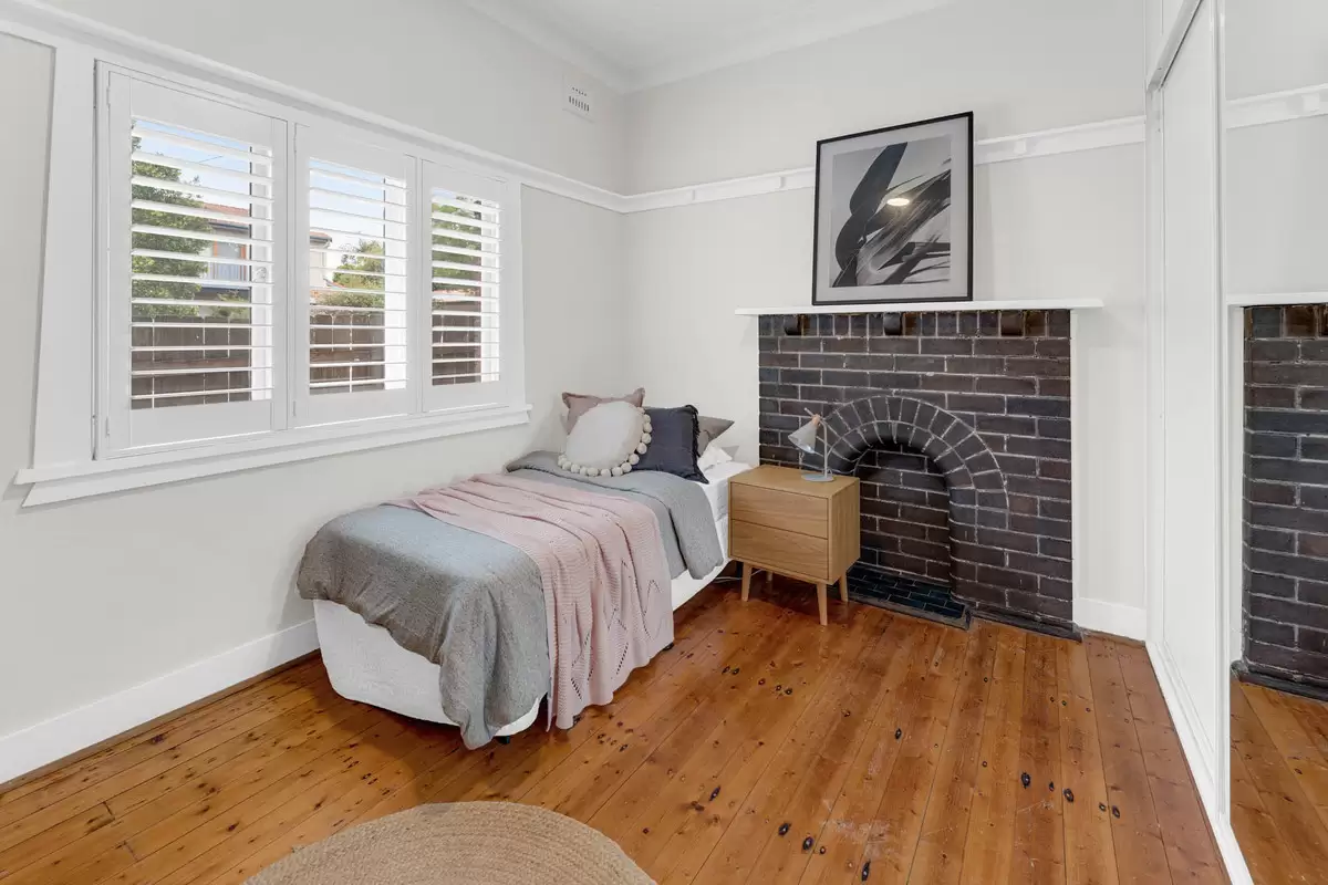 61 Trevenar Street, Ashbury Sold by Rich & Oliva - image 6
