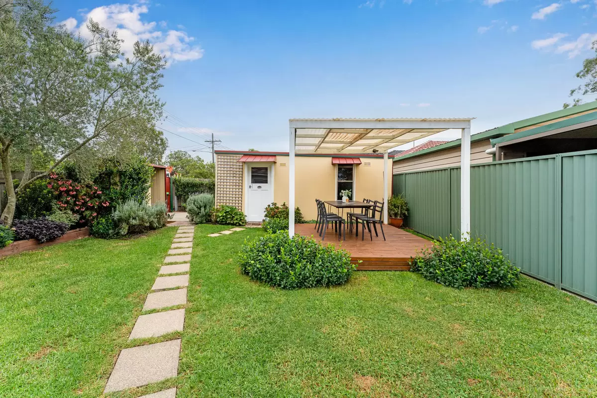 61 Trevenar Street, Ashbury Sold by Rich & Oliva - image 14