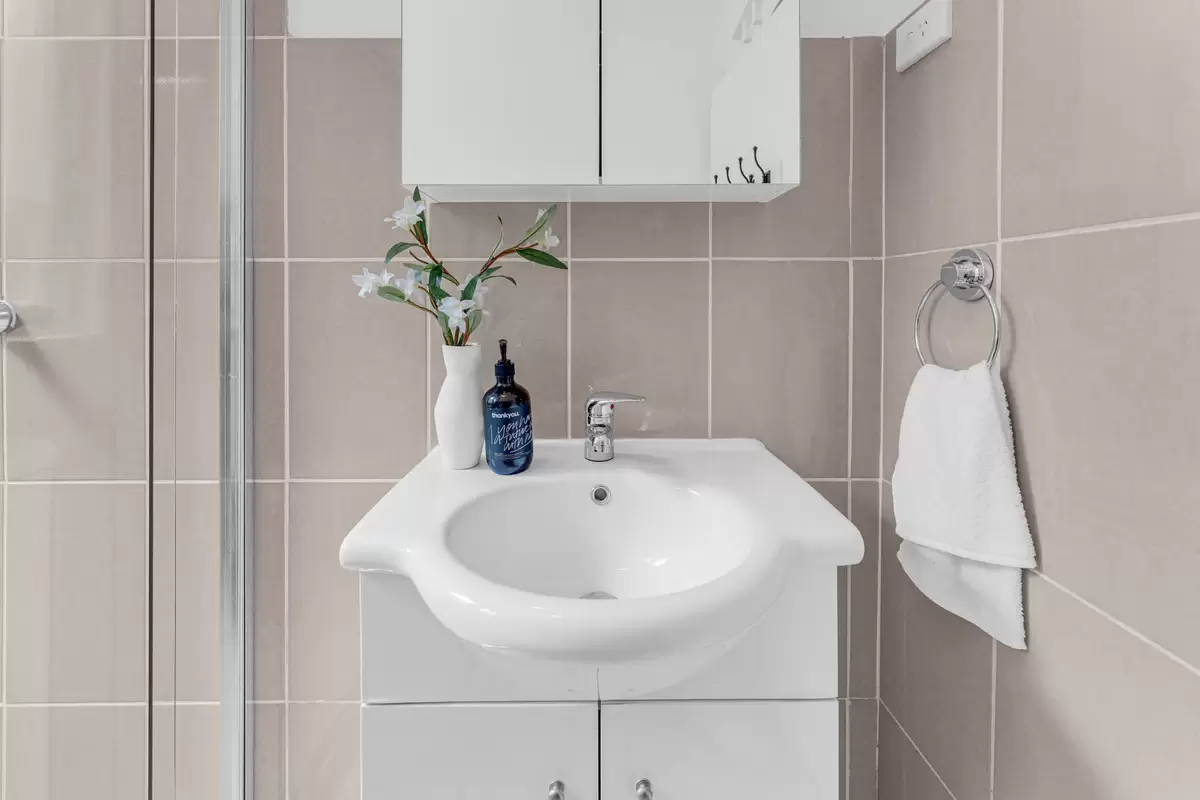 61 Trevenar Street, Ashbury Sold by Rich & Oliva - image 7