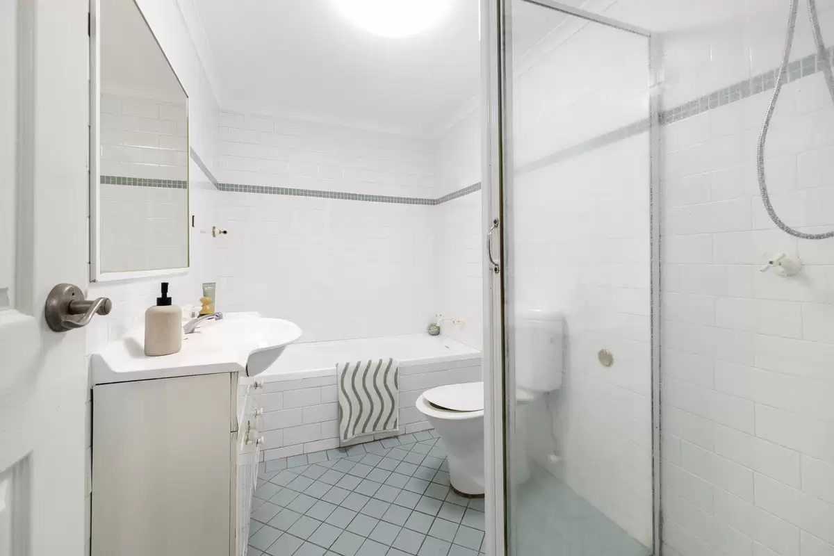 9/2-6 Gloucester Avenue, Burwood Sold by Rich & Oliva - image 12