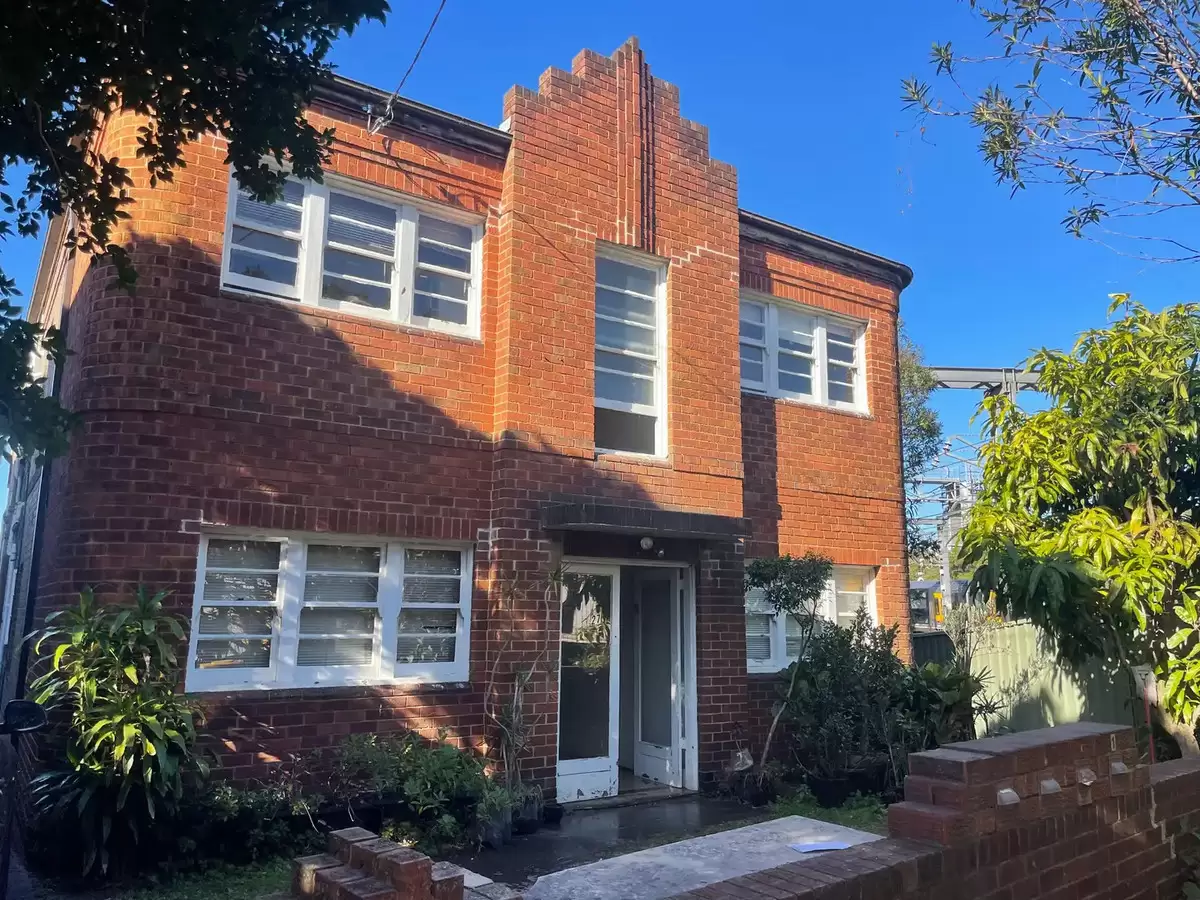 4/27 West Street, Petersham Leased by Rich & Oliva - image 1
