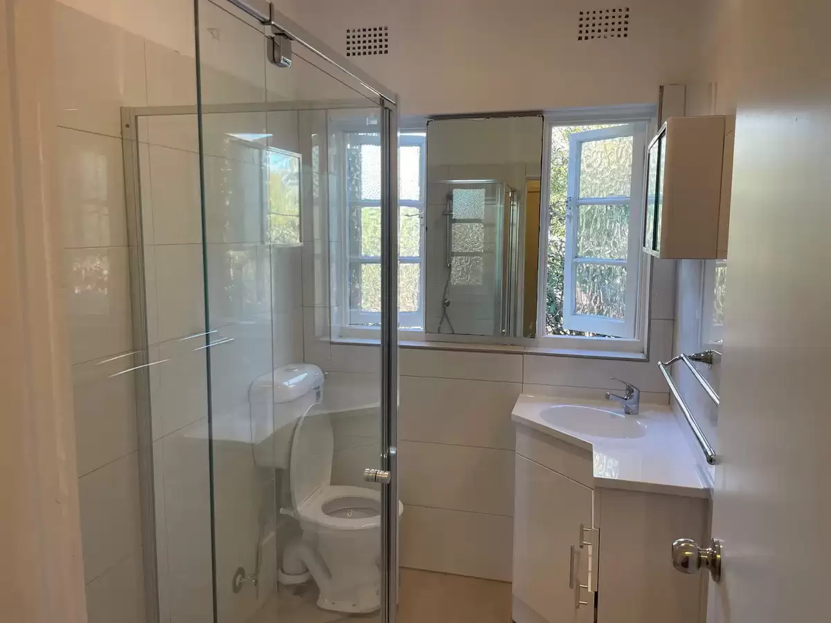 4/27 West Street, Petersham Leased by Rich & Oliva - image 5