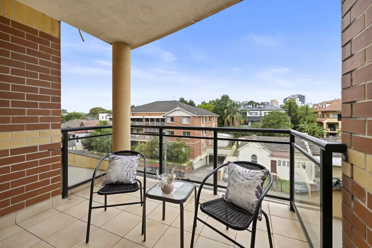 32/1-9 Mt Pleasant Avenue, Burwood Sold by Rich & Oliva - image 11