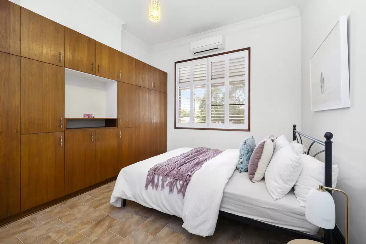 151 Queen Street, Ashfield Sold by Rich & Oliva - image 3