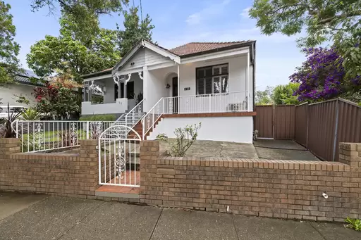 151 Queen Street, Ashfield Sold by Rich & Oliva