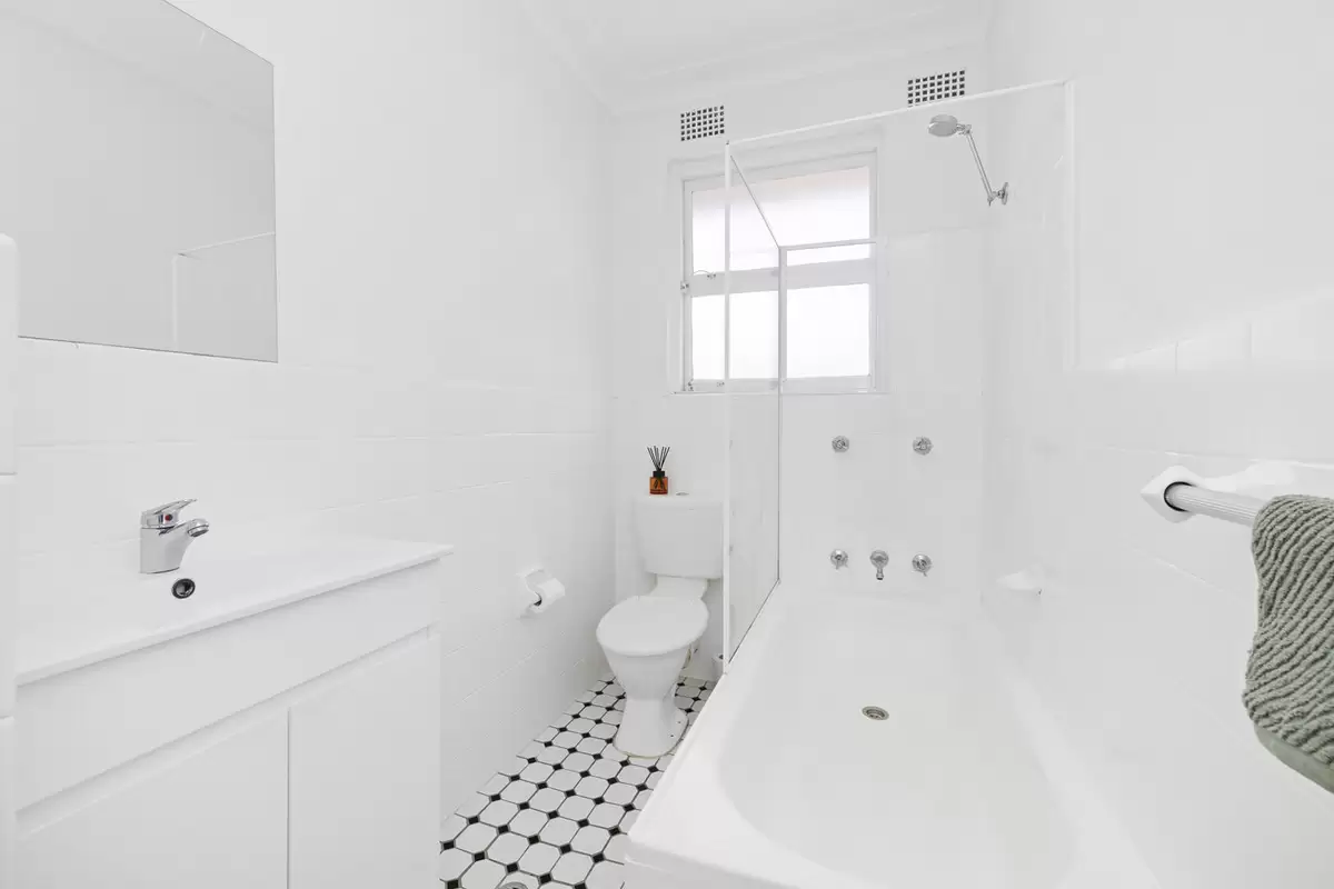 9/9 Jones Street, Croydon Sold by Rich & Oliva - image 6