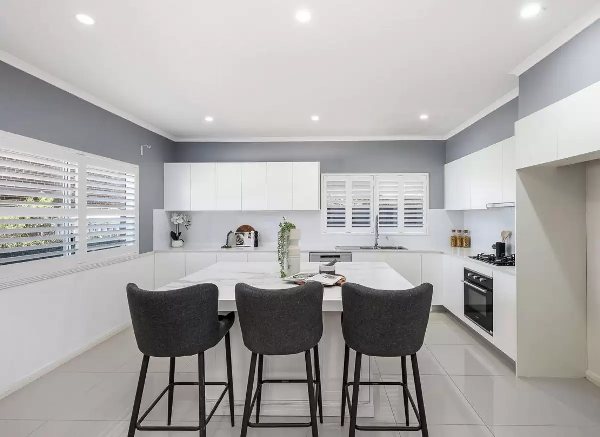9/2-4 Rawson Road, Greenacre Leased by Rich & Oliva - image 2