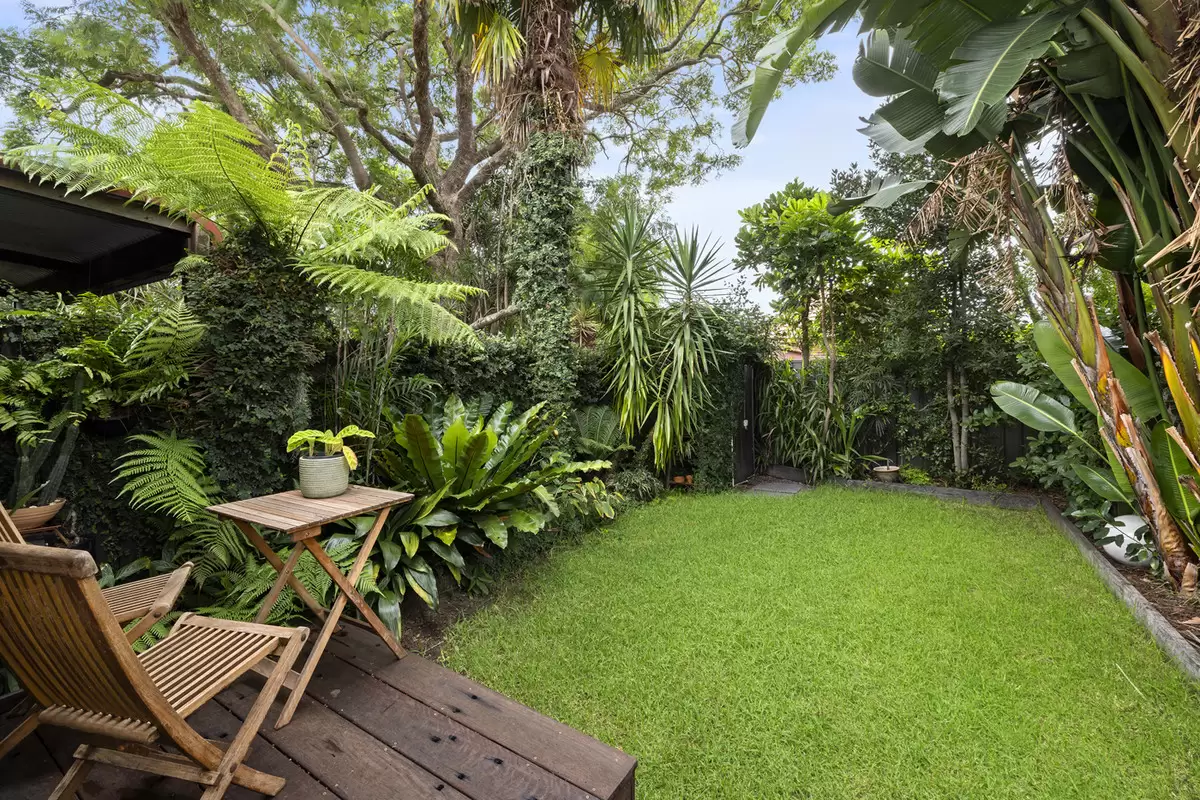 42 Holborow Street, Croydon Sold by Rich & Oliva - image 14