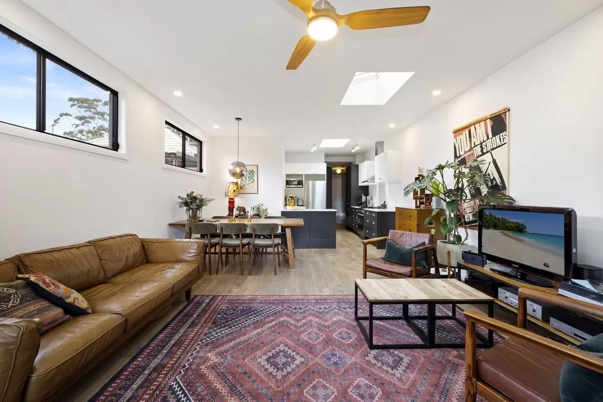 42 Holborow Street, Croydon Sold by Rich & Oliva - image 11