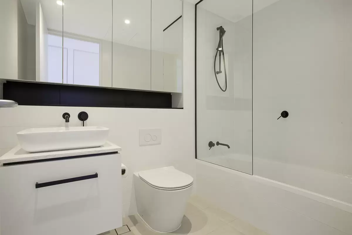 301/1 Flour Mill Way, Summer Hill Sold by Rich & Oliva - image 4
