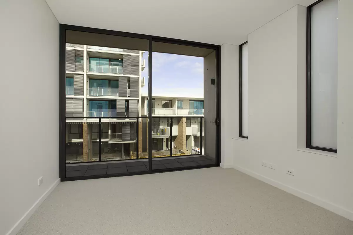 301/1 Flour Mill Way, Summer Hill Sold by Rich & Oliva - image 3