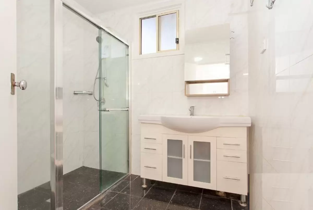 39 Maria Street, Petersham Leased by Rich & Oliva - image 3