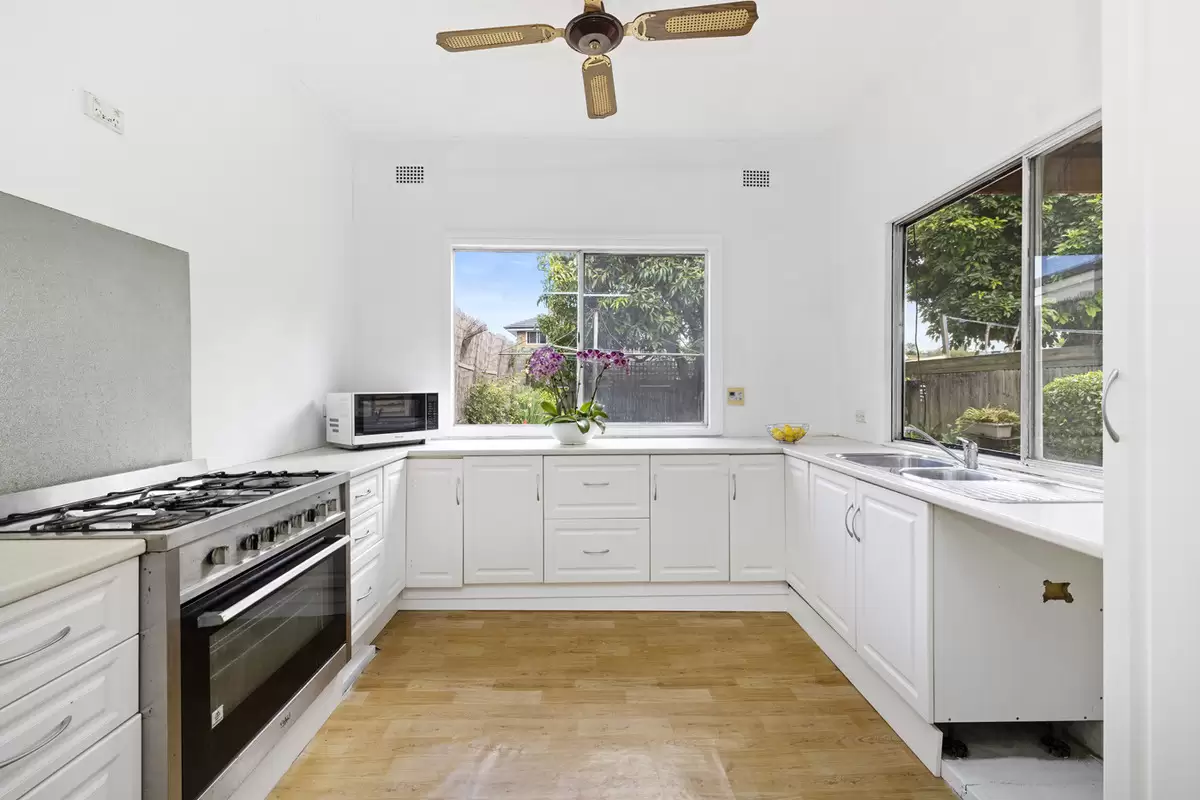 53 Milton Street, Ashfield Sold by Rich & Oliva - image 13