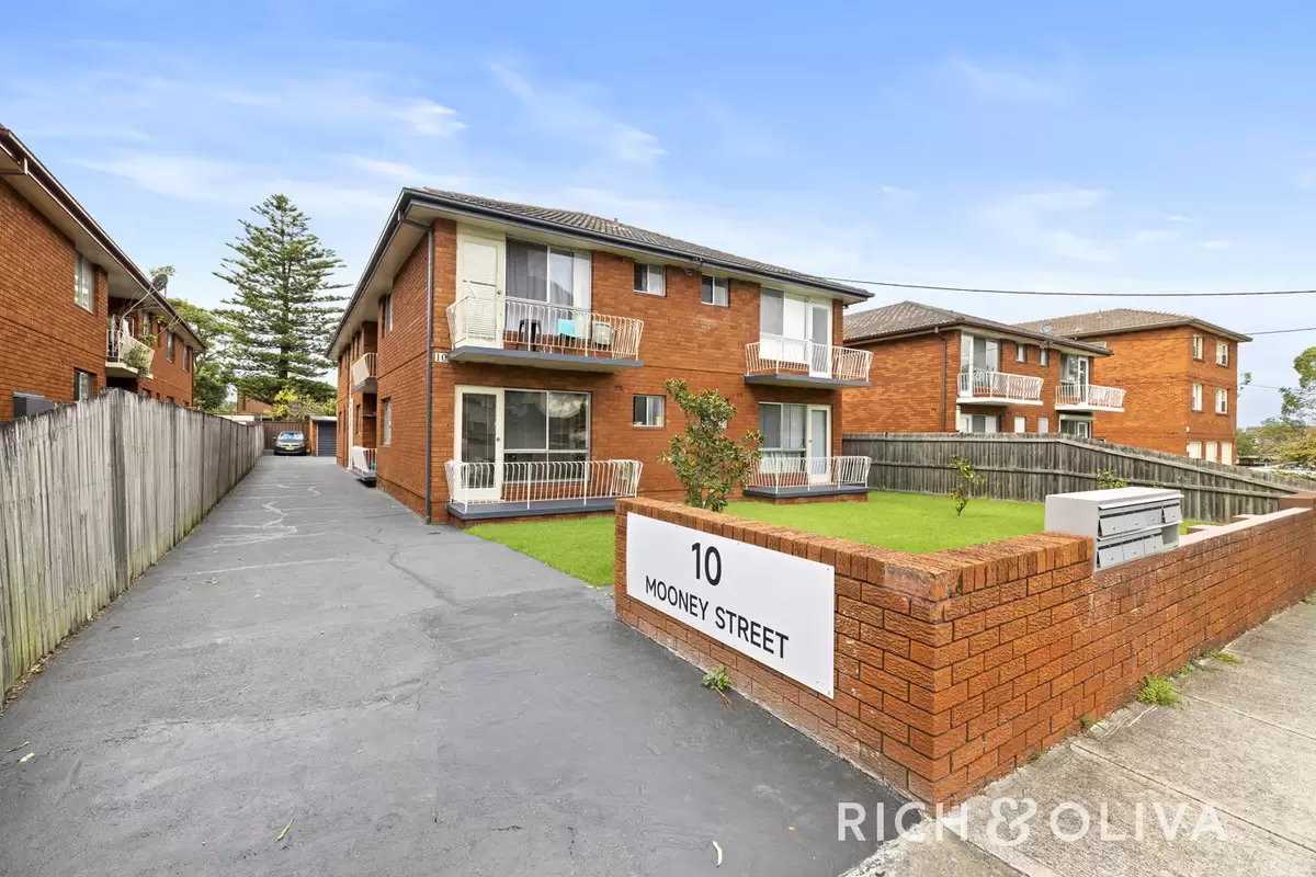 3/10 Mooney Street, Strathfield South Leased by Rich & Oliva - image 1