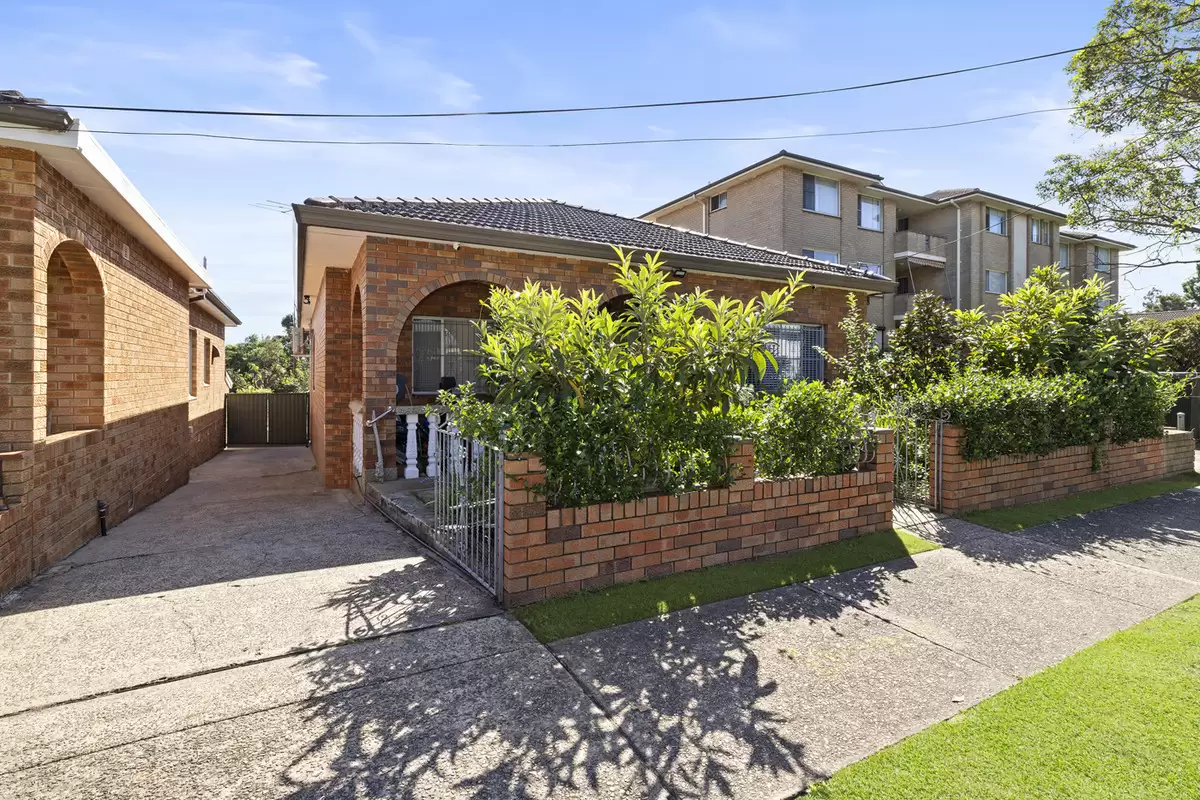 44 Minter Street, Canterbury For Sale by Rich & Oliva - image 2