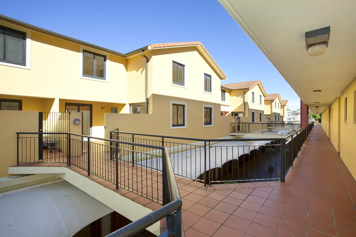 34/21 Norton Street, Leichhardt Leased by Rich & Oliva - image 1