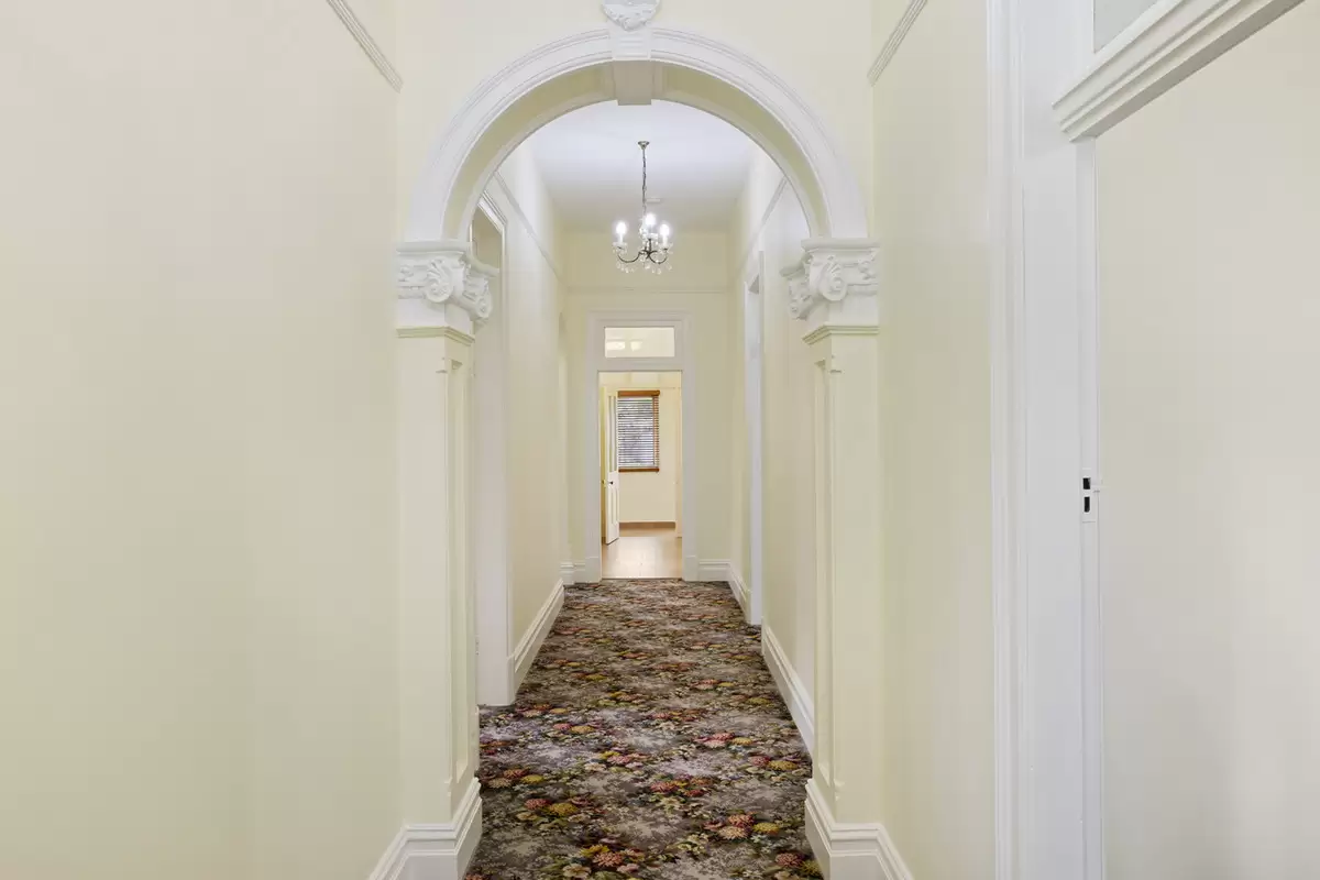 8 David Street, Croydon Sold by Rich & Oliva - image 2