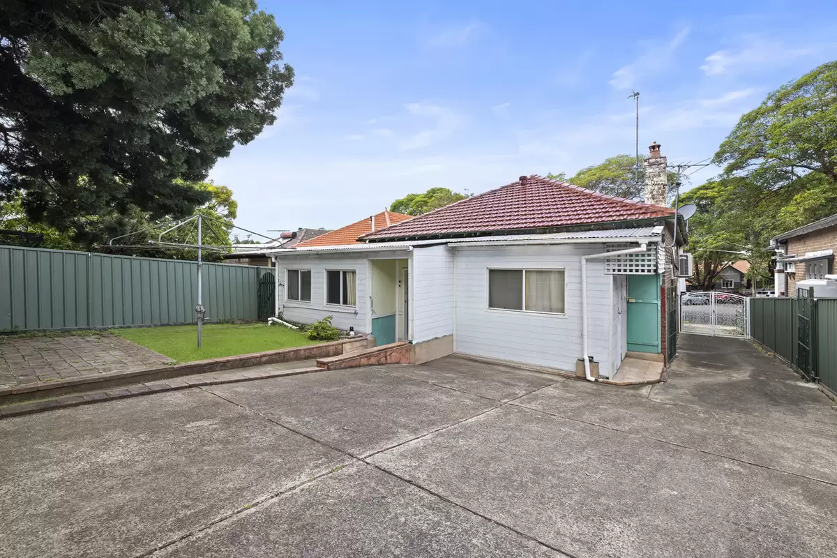 5 Goodwin Avenue, Ashfield Sold by Rich & Oliva - image 12