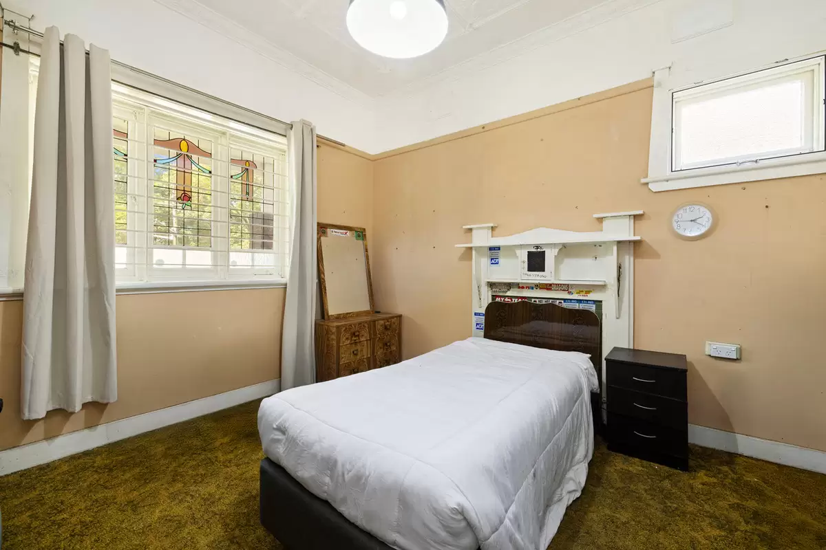 5 Goodwin Avenue, Ashfield Sold by Rich & Oliva - image 3