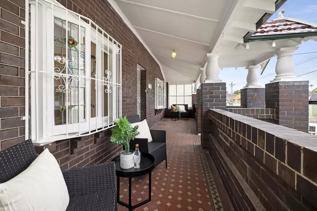 19 Queen Street, Croydon Sold by Rich & Oliva - image 3