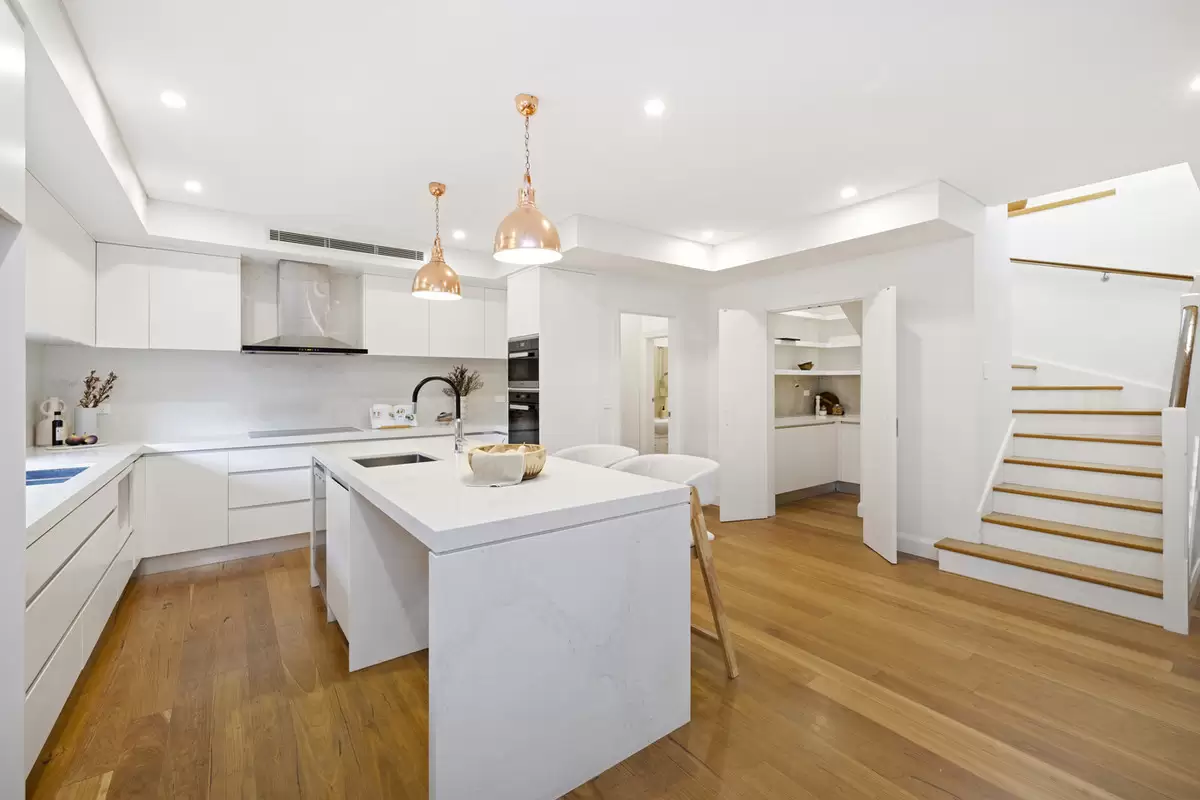 19 Queen Street, Croydon Sold by Rich & Oliva - image 5