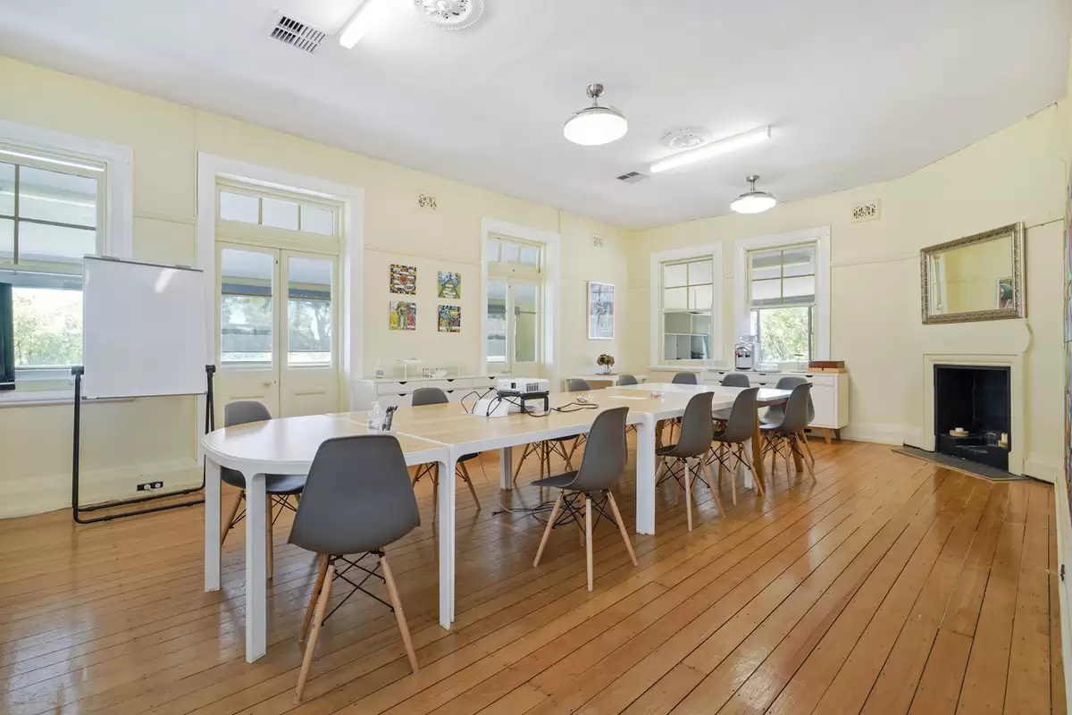 23 Weldon Street, Burwood Sold by Rich & Oliva - image 9