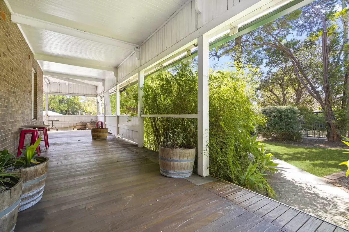 23 Weldon Street, Burwood Sold by Rich & Oliva - image 4