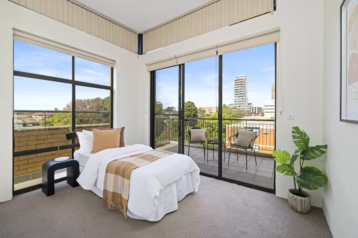 17/19 George Street, Burwood For Sale by Rich & Oliva - image 3