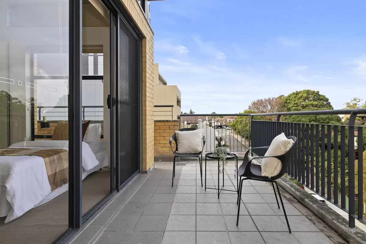 17/19 George Street, Burwood For Sale by Rich & Oliva - image 4