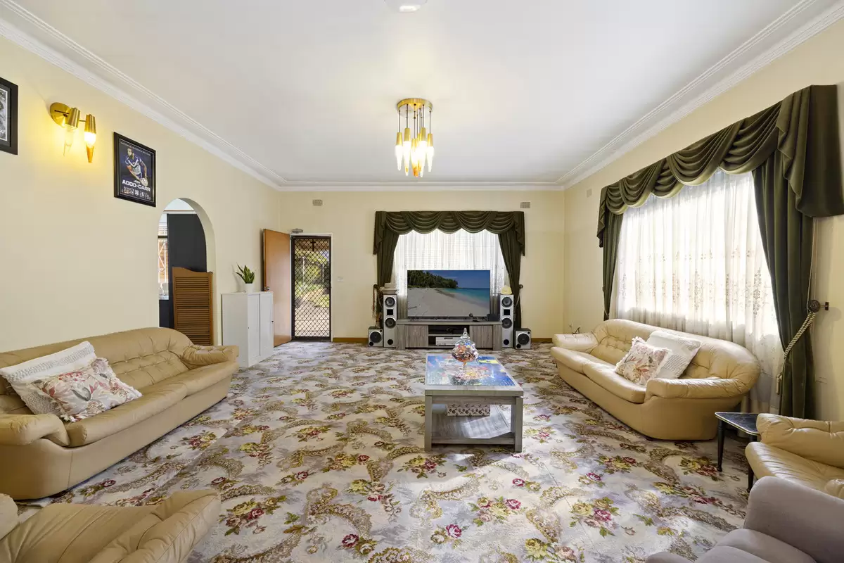 29 Brady Street, Croydon Sold by Rich & Oliva - image 9
