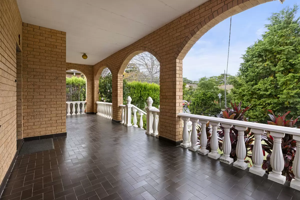 29 Brady Street, Croydon Sold by Rich & Oliva - image 2
